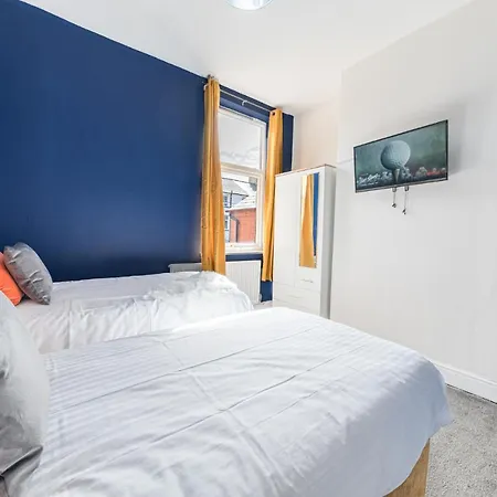 Stylish Luxury Large 4Br Kingbed Apartment Barrow-in-Furness Exterior photo
