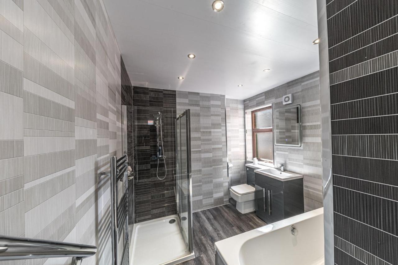 Stylish Luxury Large 4br Kingbed Apartment Barrow-in-Furness