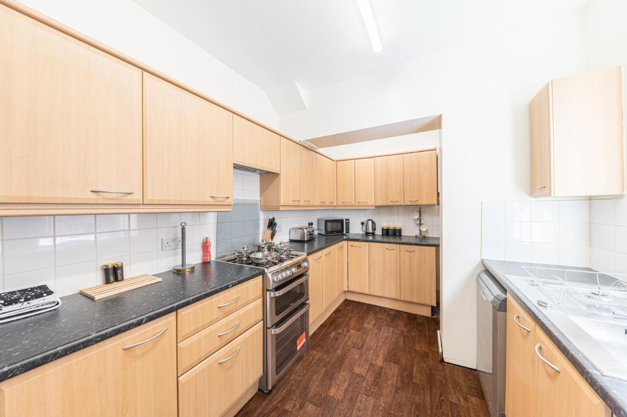 Stylish Luxury Large 4br Kingbed Barrow-in-Furness
